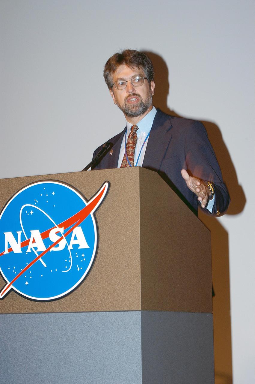 KENNEDY SPACE CENTER, FLA. --  Gregg Buckingham, University Affairs officer, External Relations and Business Development Directorate, addresses students of MESA, the New Mexico Mathematics, Engineering and Science Achievement Program. The students are visiting KSC, touring facilities and meeting with mentors. MESA students, high school seniors who hold grade-point averages of at least 3.2 and who tutor other students in math and science, have made the spring trip for the past 14 years. The MESA program has close ties to the NASA Training Project at the University of New Mexico.