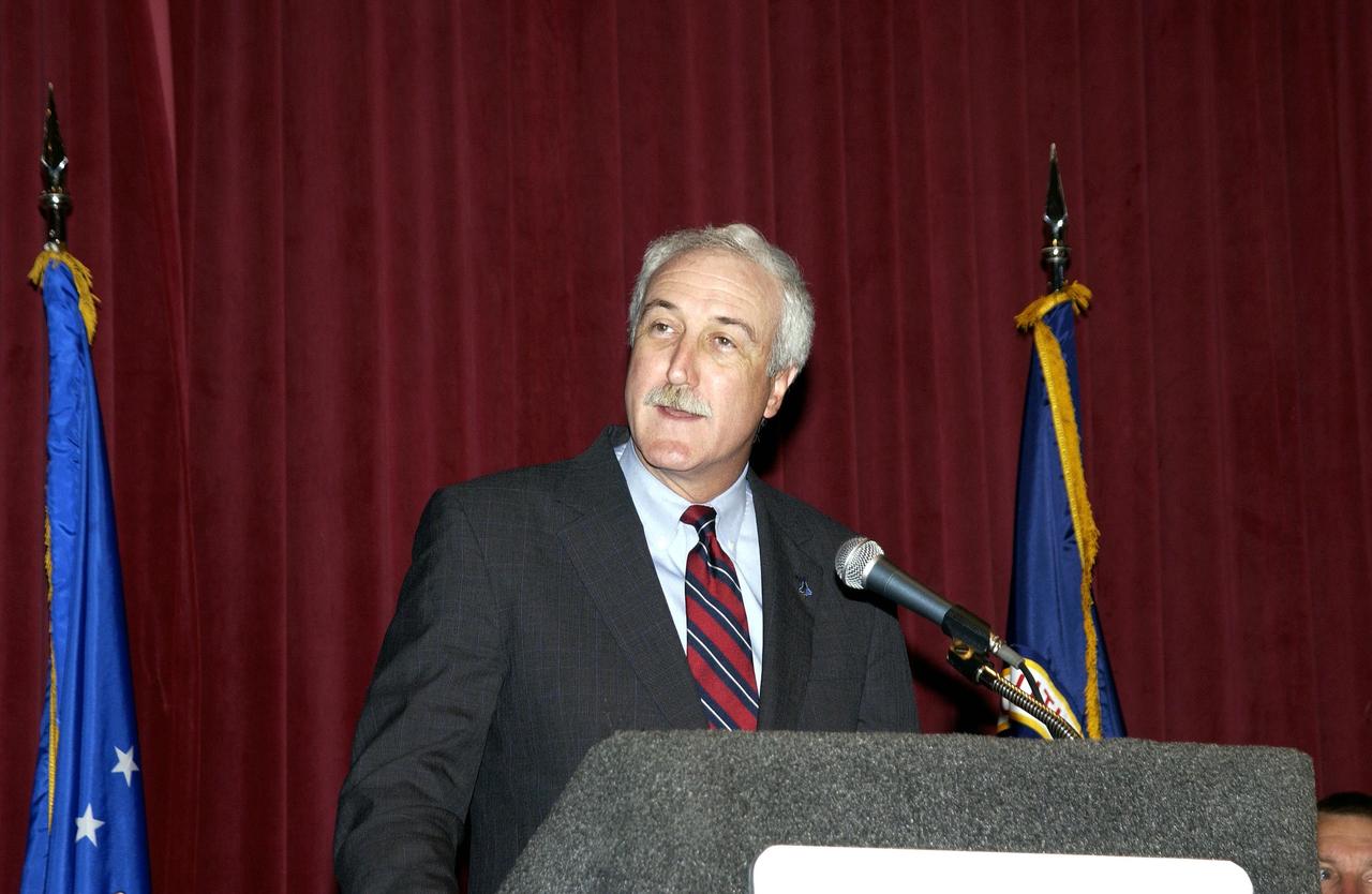 KENNEDY SPACE CENTER, FLA. - NASA Administrator Sean O'Keefe gives the keynote address to kick off the 40th Space Congress, held annually in Cape Canaveral, Fla. Held April 28-May 1, 2003, the event commemorated the 40th anniversary of the Kennedy Space Center and the Centennial of Flight. The theme for the Space Congress was "Linking the Past to the Future: A Celebration of Space." The international conference gathers attendees from the scientific community, the space industry workforce, educators and local supporting industries.