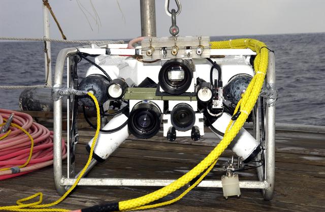 NASA image: KSC-03pd1381