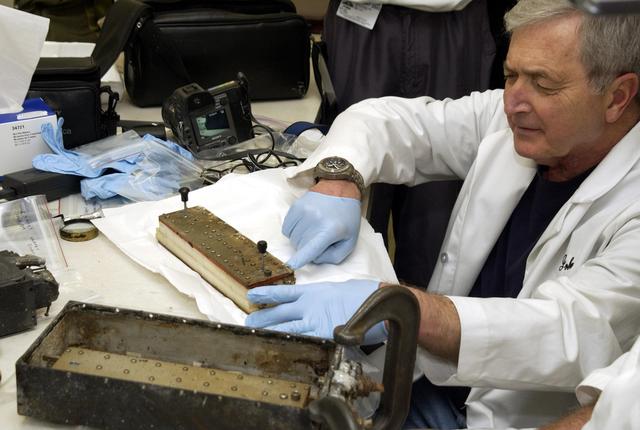 NASA image: KSC-03pd1395