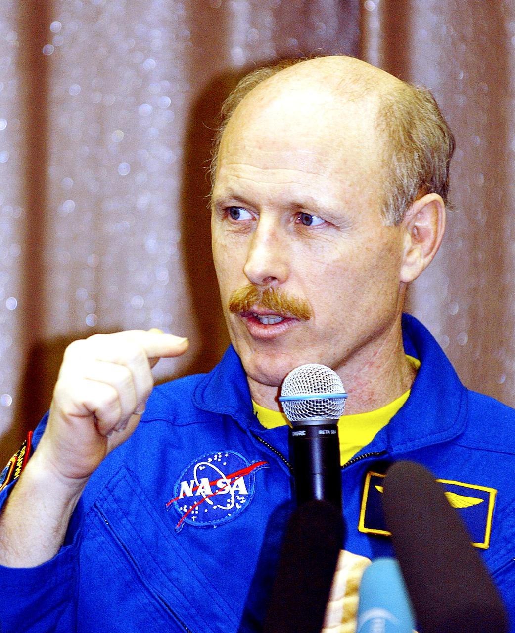 STAR CITY, RUSSIA -  Expedition Six Commander Ken Bowersox speaks at a Press Conference at the Gagarin Cosmonaut Training Center in Star City, Russia. The Expedition Six crew spent 161 days in space, 159 manning the International Space Station.  Photo Credit: NASA/Bill Ingalls