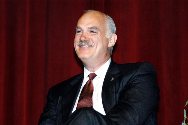 KENNEDY SPACE CENTER, FLA. -  NASA Associate Administrator for Space Flight William F. Readdy addresses a group of KSC employees assembled in the KSC Training Auditorium.  The occasion is the announcement of James W. Kennedy as the next director of the NASA Kennedy Space Center (KSC) in Florida. Kennedy has served as KSC's deputy director since November 2002. He will succeed KSC Director Roy D. Bridges, who was appointed on June 13 to lead NASA's Langley Research Center, Hampton, Va.