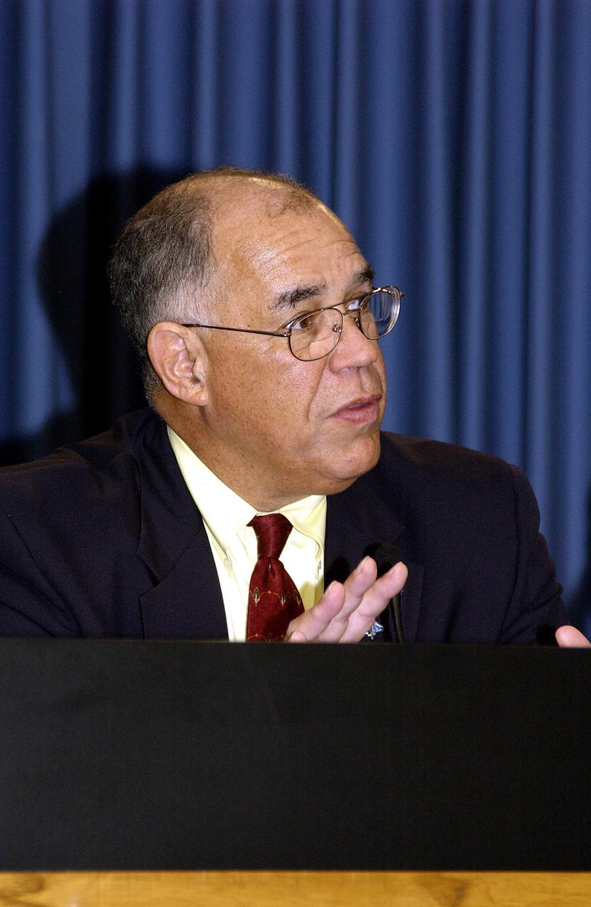 KENNEDY SPACE CENTER, FLA.  -  NASA Deputy Administrator Fred Gregory speaks at a media briefing at KSC.  NASA officials discussed the agency’s human space flight program.  Others on the panel were Associate Administrator for Space Flight Bill Readdy and Associate Administrator for Safety and Mission Assurance Bryan O’Connor.