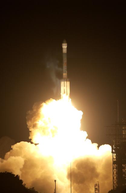 NASA image: Delta II SIRTF Liftoff