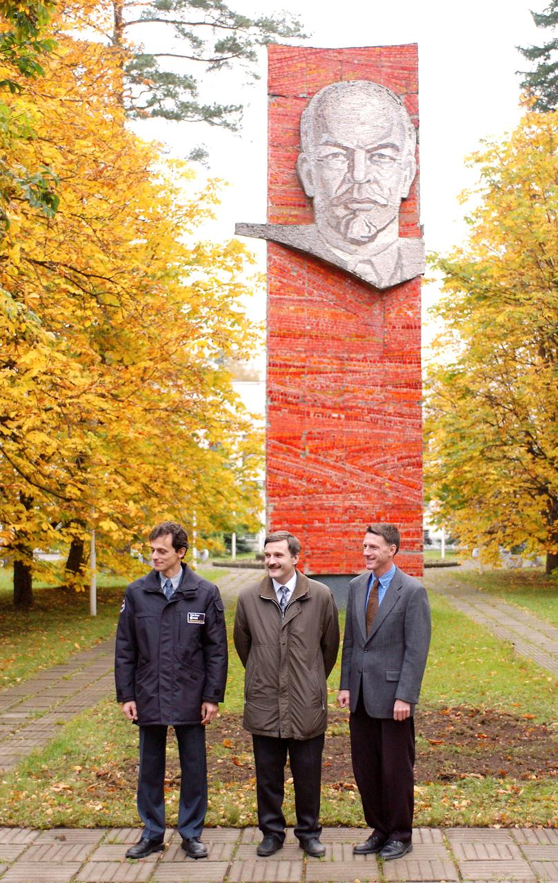 Star City, Russia -  Expedition 8 Commander Michael Foale (right) and Expedition 8 Soyuz Commander and Flight Engineer Alexander Kaleri  (center) are joined by European Space Agency Astronaut Pedro Duque of Spain at the Gagarin Cosmonaut Training Center outside Moscow to pose for pictures prior to their departure for the Baikonur Cosmodrome in Kazakhstan for the October 18th launch on a Soyuz rocket to the International Space Station.  Photo Credit: "NASA/Bill Ingalls"