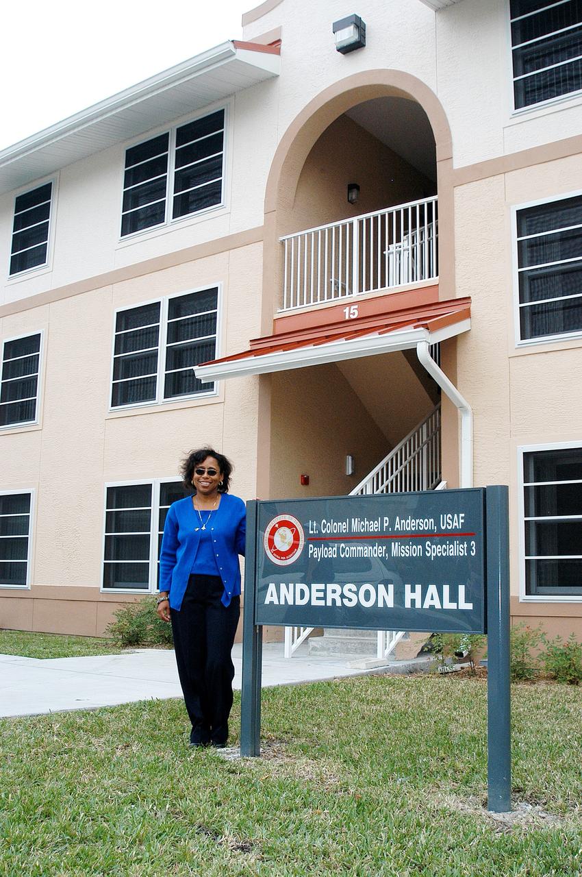 KENNEDY SPACE CENTER, FLA. -- Sandra Anderson, wife of STS-107 Payload Commander Michael Anderson, visits a new residence hall at the Florida Institute of Technology (FIT) in Melbourne, Fla., named for her late husband.  Family members of the STS-107 astronauts, other dignitaries, members of the university community and the public gathered for a dedication ceremony for the Columbia Village at FIT.  Each of the seven new residence halls in the complex is named for one of the STS-107 astronauts who perished during the Columbia accident -- Rick Husband, Willie McCool, Laurel Clark, Michael Anderson, David Brown, Kalpana Chawla, and Ilan Ramon.