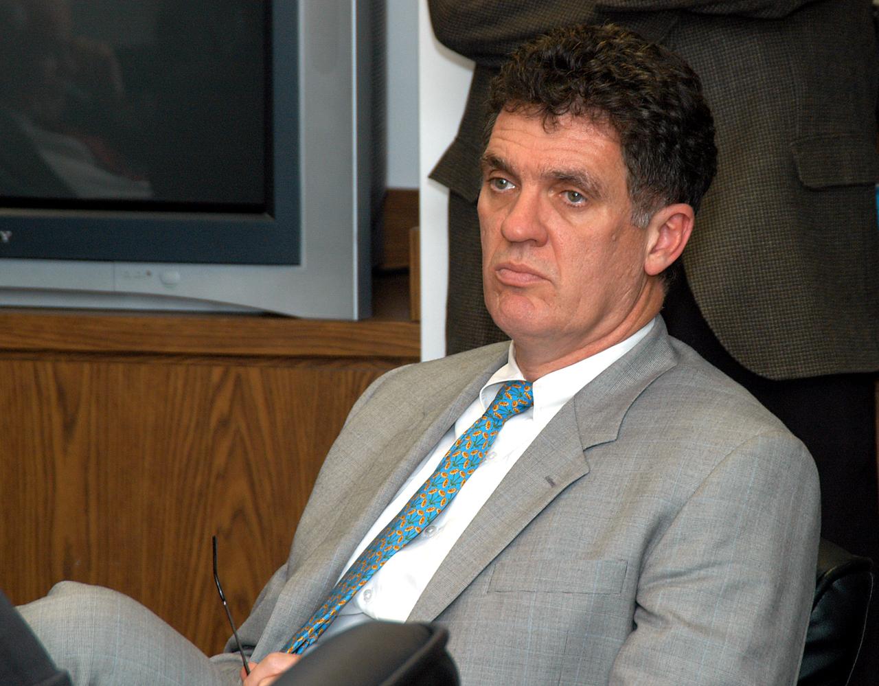 KENNEDY SPACE CENTER, FLA. - Congressman Dave Weldon listens to a presentation about the assets of the Central Florida Research Park, near Orlando, as the site of NASA’s new Shared Services Center. Six sites around the U.S. are under consideration for location of the Center, which would centralize NASA’s payroll, accounting, human resources, facilities and procurement offices that are now handled at each field center.  The consolidation is part of the One NASA focus.  Others attending the presentation included Congressman Tom Feeney, U.S. Representative Ric Keller, U.S. Senator Bill Nelson, Center Director Jim Kennedy and Pamella J. Dana, Ph.D., director, Office of Tourism, Trade, and Economic Development in Florida.