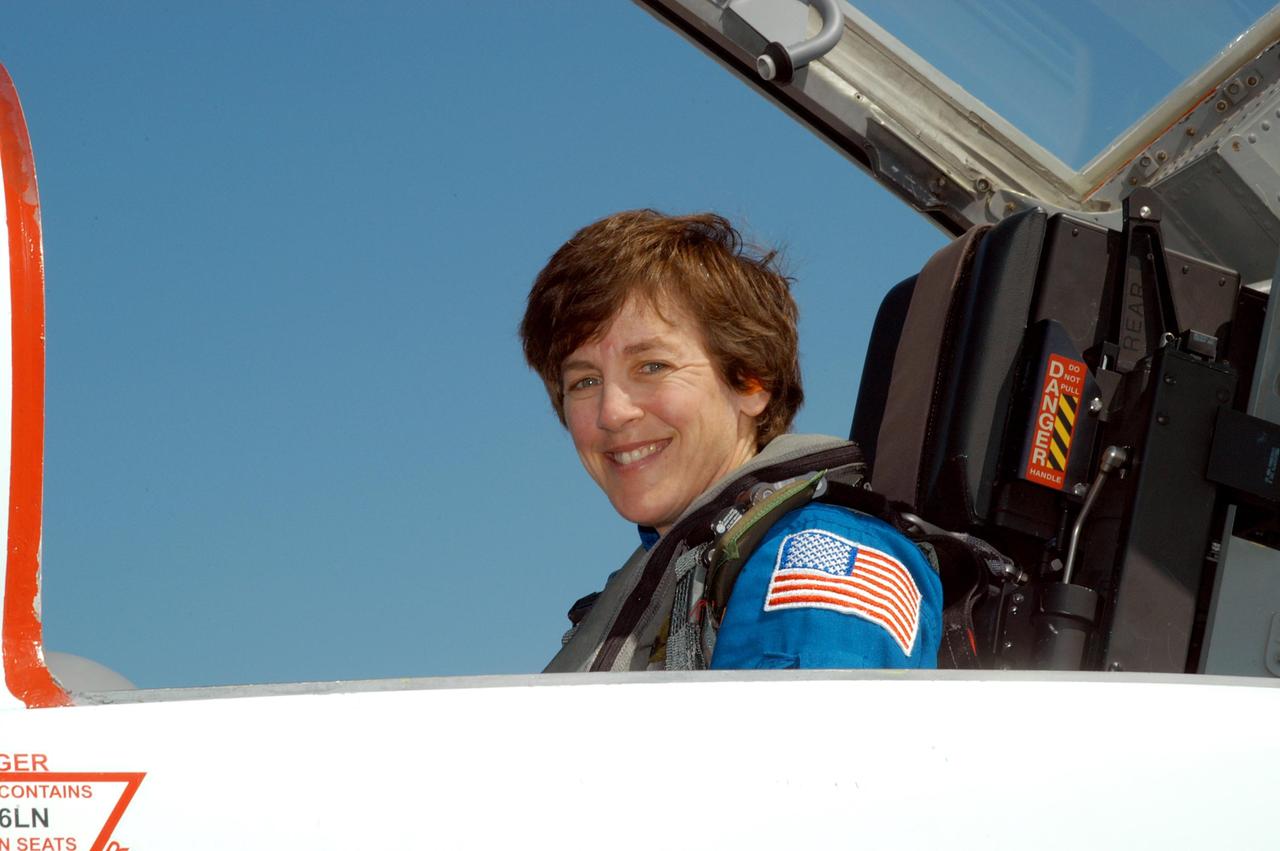 KENNEDY SPACE CENTER, FLA. - STS-114 Mission Specialist Wendy Lawrence is ready to depart KSC in a T-38 jet aircraft to return to Houston.  Crew members were at KSC for Shuttle and mission equipment familiarization.  The STS-114 mission is Logistics Flight 1, which is scheduled to deliver supplies and equipment, plus the external stowage platform, to the International Space Station.
