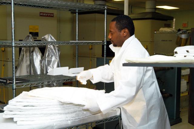 NASA image: KSC-04pd0628