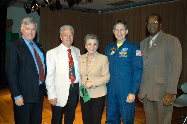 NASA image: KSC-04pd0726