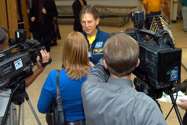 NASA image: KSC-04pd0734