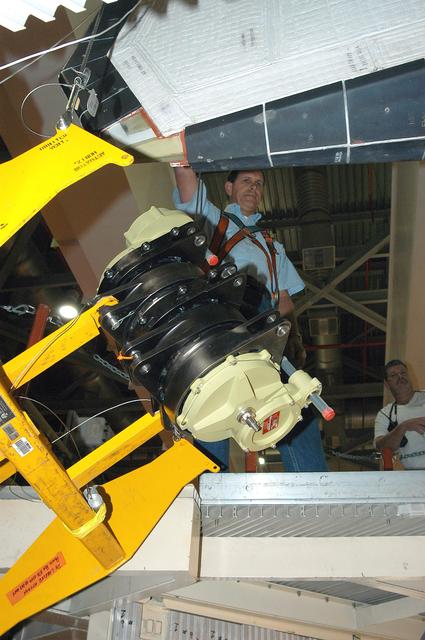 NASA image: KSC-04pd0833