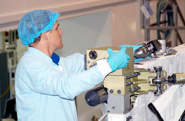 NASA image: KSC-04pd0877