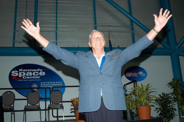 NASA image: KSC-04pd1010