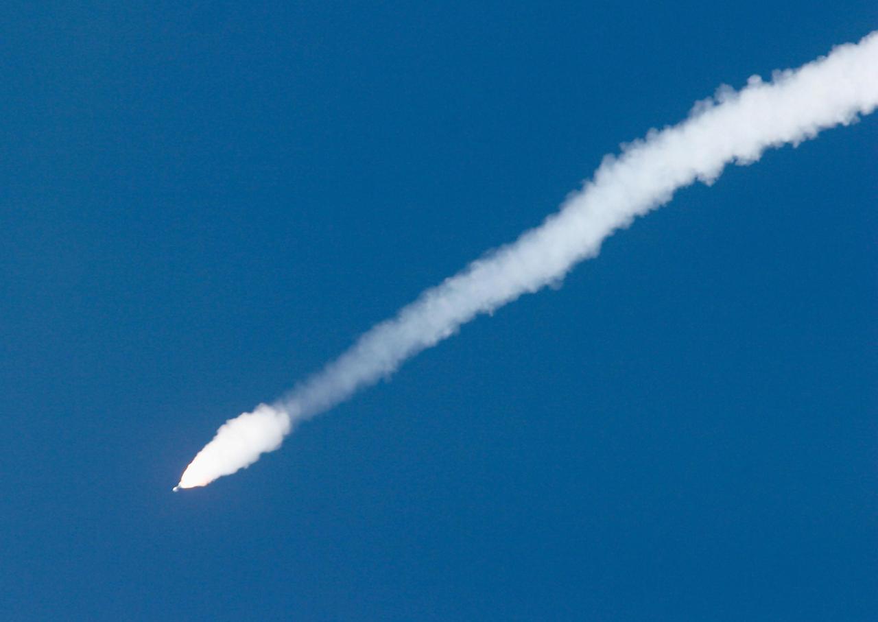 KENNEDY SPACE CENTER, FLA. -- This photo was taken from the Press Site, 3.3 miles from Space Launch Complex 2 on Vandenberg AFB, Calif.  Liftoff occurred at 9:57:24 a.m. PDT.