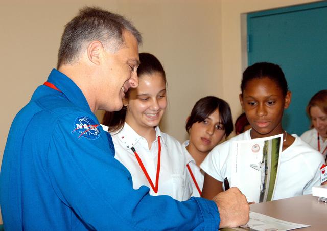 NASA image: KSC-04pd1174