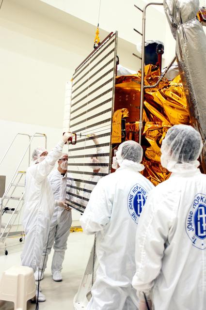 NASA image: KSC-04pd1366