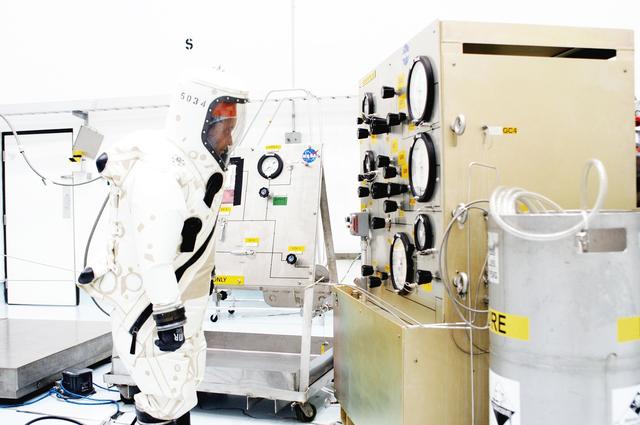 NASA image: KSC-04pd1438