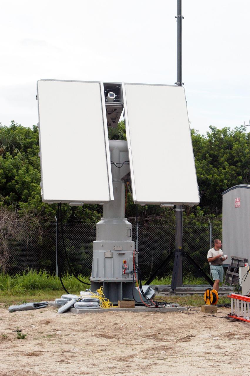 KENNEDY SPACE CENTER, FLA. - An X-band radar antenna is in place to observe the MESSENGER (Mercury Surface, Space Environment, Geochemistry and Ranging) launch.  This antenna and a C-band radar antenna are on loan to KSC from the USNS Pathfinder, a U.S. Navy instrumentation ship.  They have been installed at  site north of Haulover Canal where the National Center for Atmospheric Research previously had a radar for thunderstorm research.  NASA is evaluating the pair of radars for their ability to observe possible debris coming from the Space Shuttle during launch, part of NASA’s initiative to return the Space Shuttle to flight.
