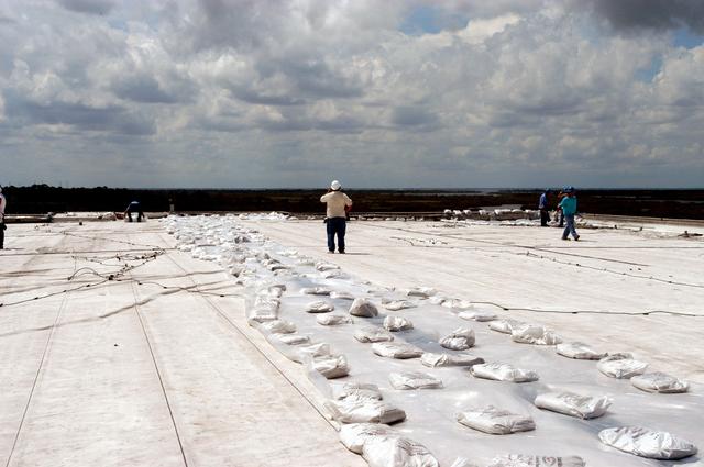 NASA image: KSC-04pd1730