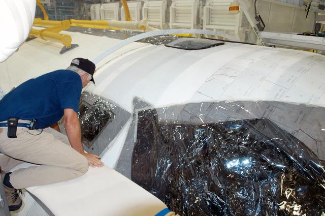 NASA image: KSC-04pd1750