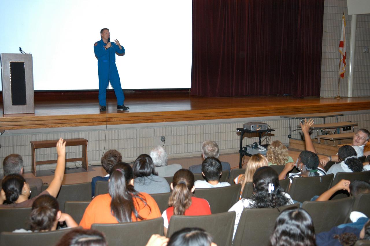 KENNEDY SPACE CENTER, FLA. -  Astronaut Terry Virts questions students from Immokalee Middle School in Naples, Fla., which is part of NASA’s Explorer School (NES) Program. Virts spoke about what it takes for mission success and the importance of teamwork.  Virts accompanied Center Director Jim Kennedy on the visit to the school to share the vision for space exploration with the next generation of explorers. Immokalee is part of NASA’s Explorer School (NES) Program and is teamed with Pine Ridge Middle School.  Kennedy is talking with students about our destiny as explorers, NASA’s stepping stone approach to exploring Earth, the Moon, Mars and beyond, how space impacts our lives, and how people and machines rely on each other in space.  NES establishes a three-year partnership annually between NASA and 50 NASA Explorer Schools teams, consisting of teachers and education administrators from diverse communities nationwide.