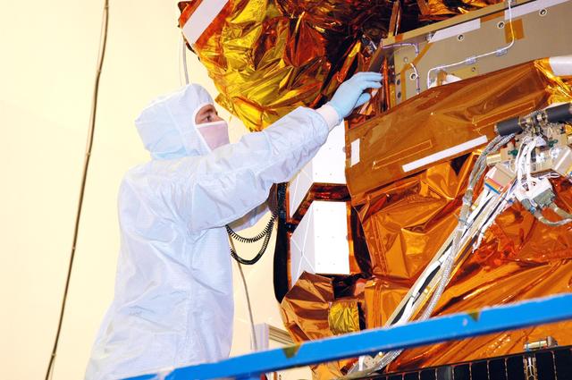 NASA image: KSC-04pd2075