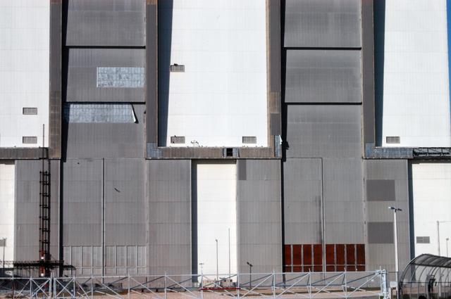 NASA image: KSC-05pd2350