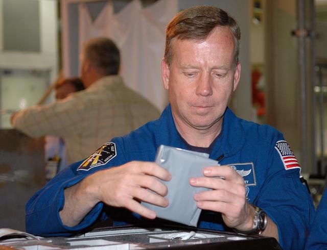 NASA image: KSC-06pd0308