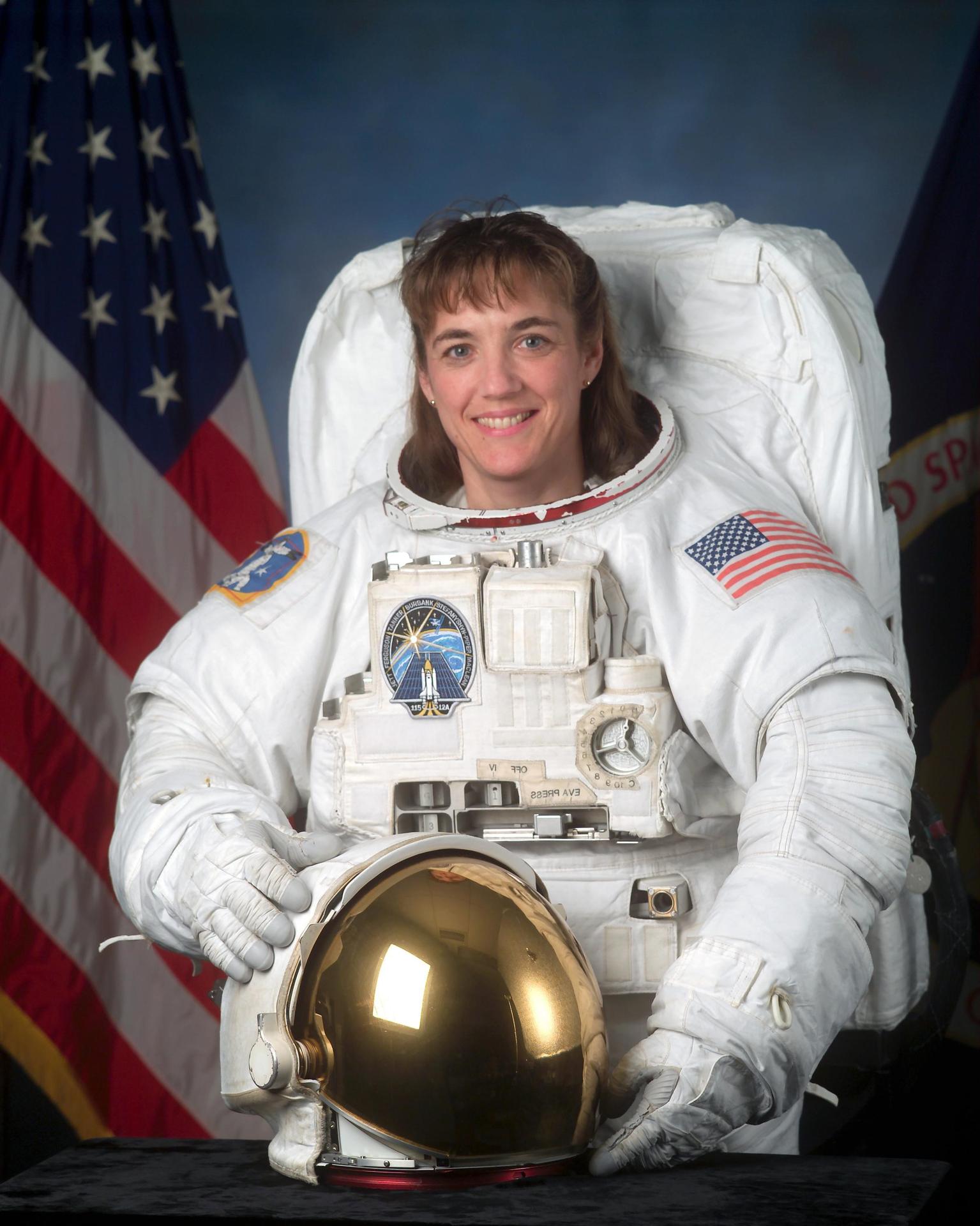 Official astronaut portrait for Heidemarie Stefanyshyn-Piper
