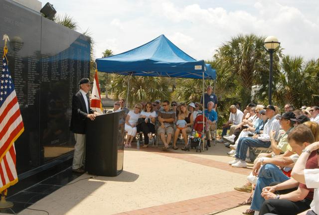 NASA image: KSC-06pd0701