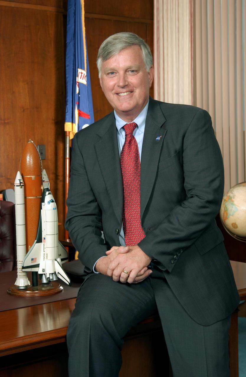 KENNEDY SPACE CENTER, FLA.  -   Portrait of James W. Kennedy, the director of the NASA Kennedy Space Center (KSC) in Florida from August 2003 to January 2007.  Photo credit: NASA/Kim Shiflett