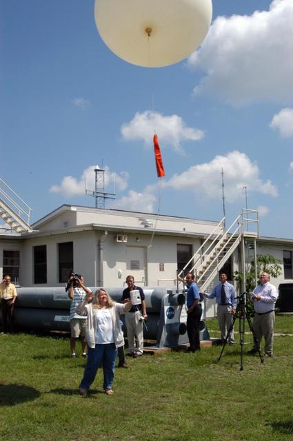 NASA image: KSC-06pd1282