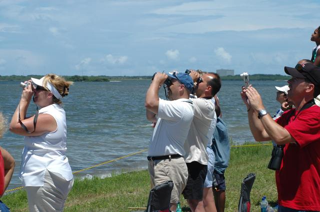 NASA image: KSC-06pd1435