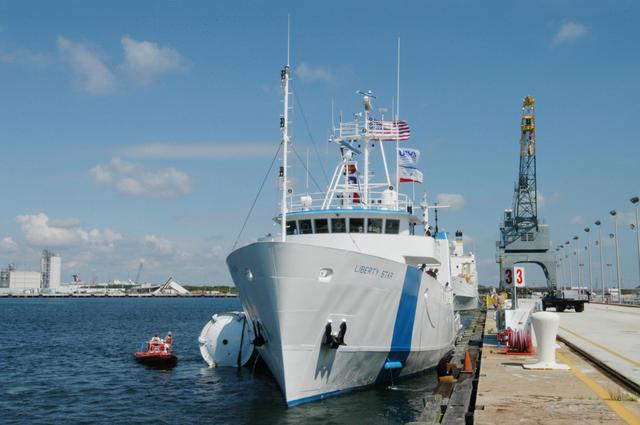 NASA image: KSC-06pd1493