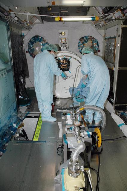 NASA image: KSC-06pd1684