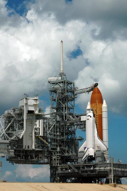 NASA image: KSC-06pd2055