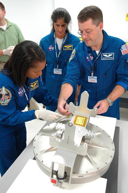 NASA image: KSC-06pd2305