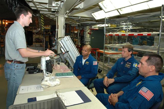 NASA image: KSC-06pd2345