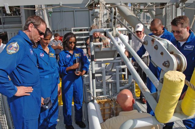 NASA image: KSC-06pd2569