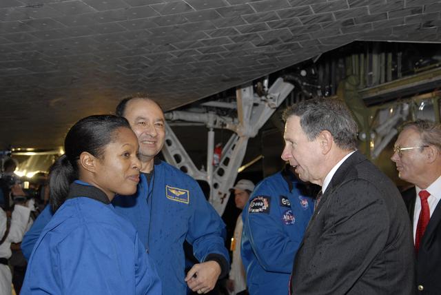 NASA image: KSC-06pd2875