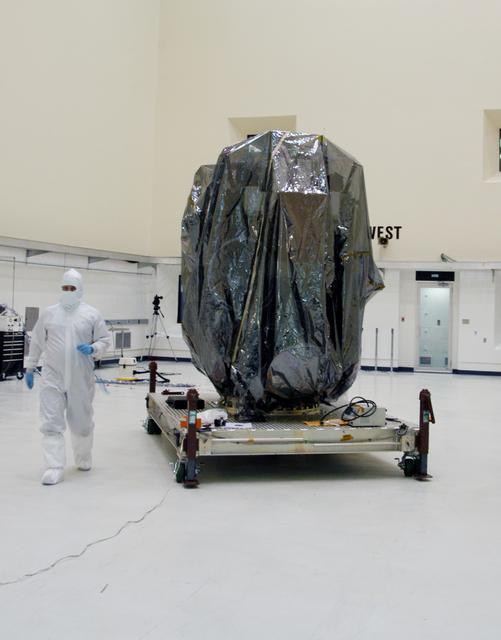 NASA image: Dawn Spacecraft Processing