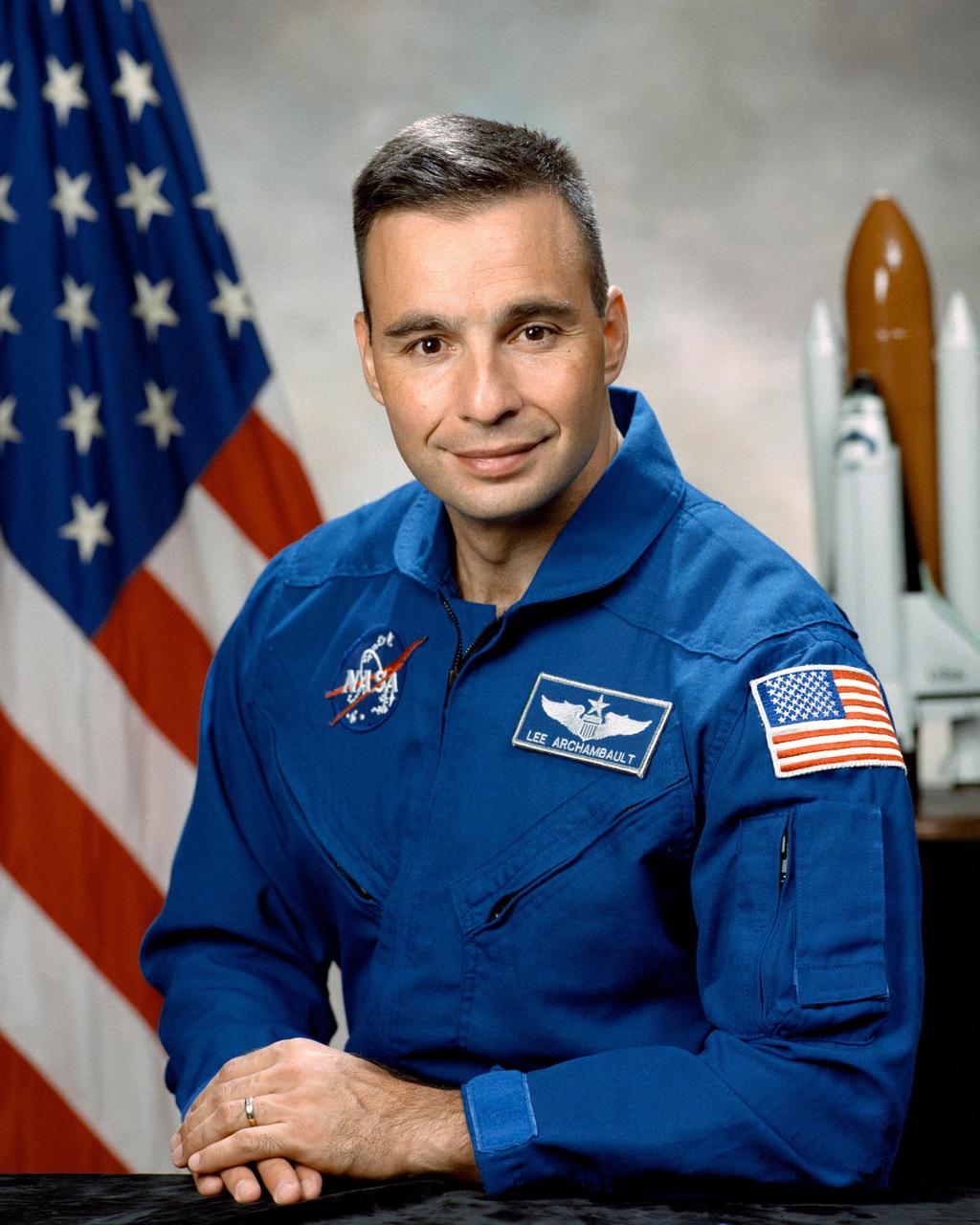 HOUSTON, Texas -- S98-16197: Official portrait of Lee J. Archambault, commander on mission STS-119.