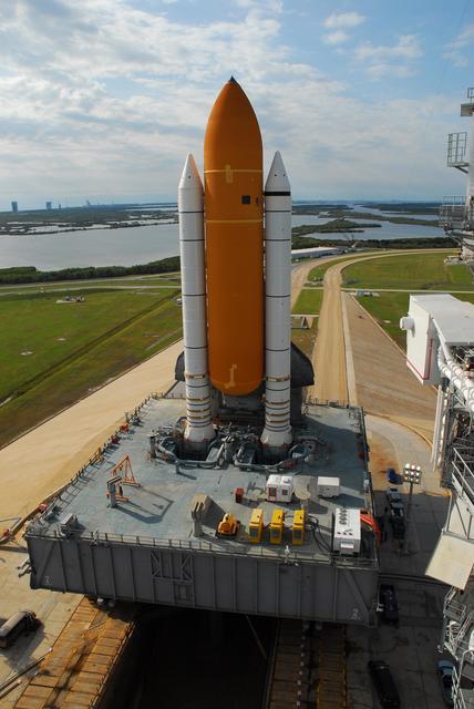 NASA image: KSC-07pd0554