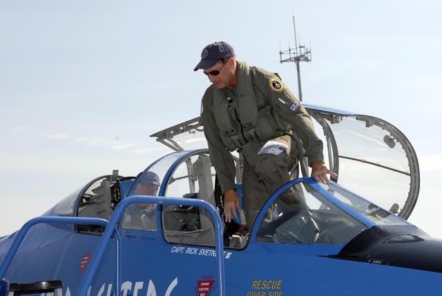 NASA image: KSC-07pd0916