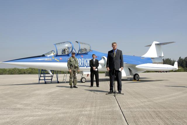 NASA image: KSC-07pd0919