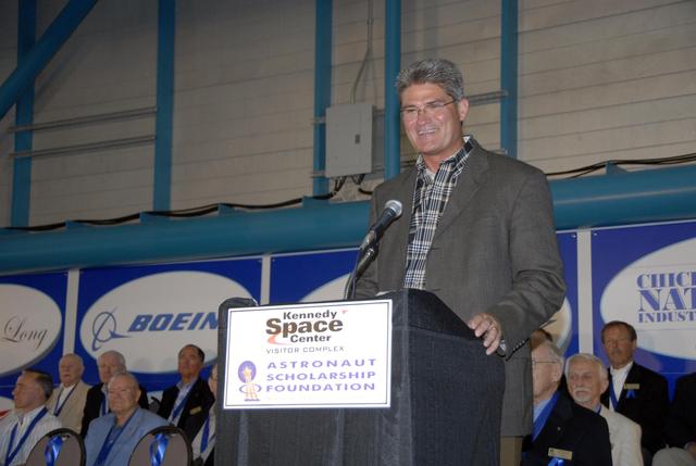 NASA image: KSC-07pd1039