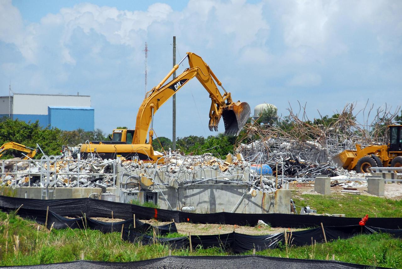 KENNEDY SPACE CENTER, FLA. -- The SAEF II Payload Processing Facility (M7-1210) was demolished having outlived its useful life. Located in the Industrial Area, the facility was originally built for the Viking Program in the mid-1970s. It was abandoned in 2004 and placed on the demolition list because it was no longer used due to the condition of the facility. NASA/George Shelton
