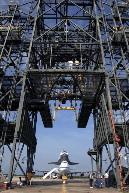 NASA image: KSC-07pd1750