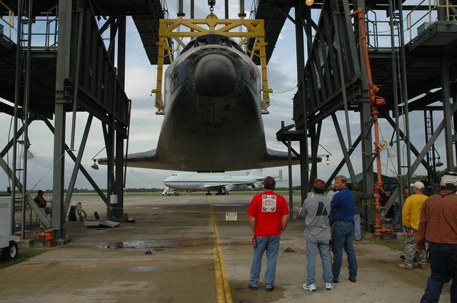 NASA image: KSC-07pd1789